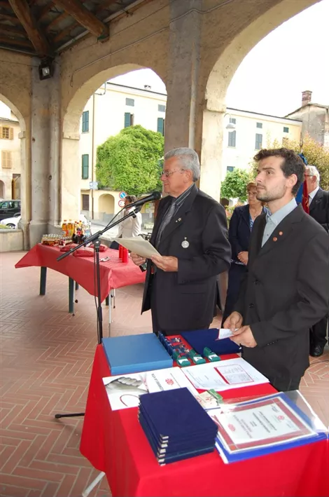 Il Presidente Bonetto durante la premiazione dei donatori